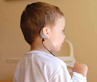 Tratamiento en niños con deficiencia auditiva