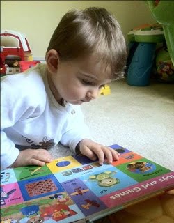 INTERÉS RELACIÓN ENTRE EL NIÑO Y EL LIBRO - INTERÉS