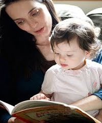 COMIENZA DE BEBÉ Y NO ACABA NUNCA RELACIÓN ENTRE EL NIÑO Y EL LIBRO - COMIENZA DE BEBÉ Y NO ACABA NUNCA